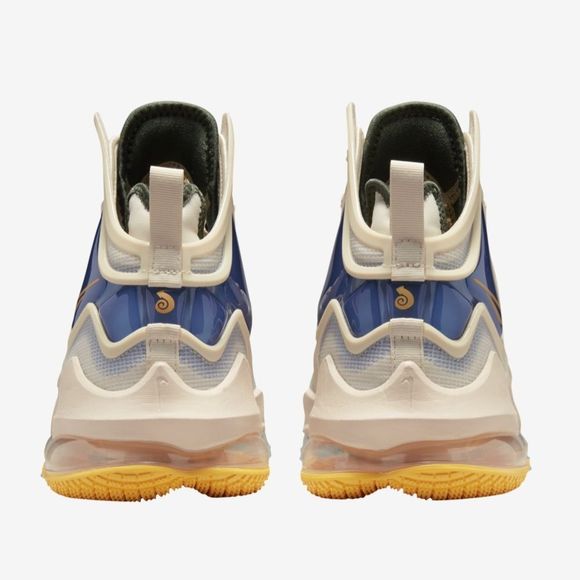 NIB Nike LeBron XIX || Sneakers || Men 10.5 Women 12 - Picture 12 of 12
